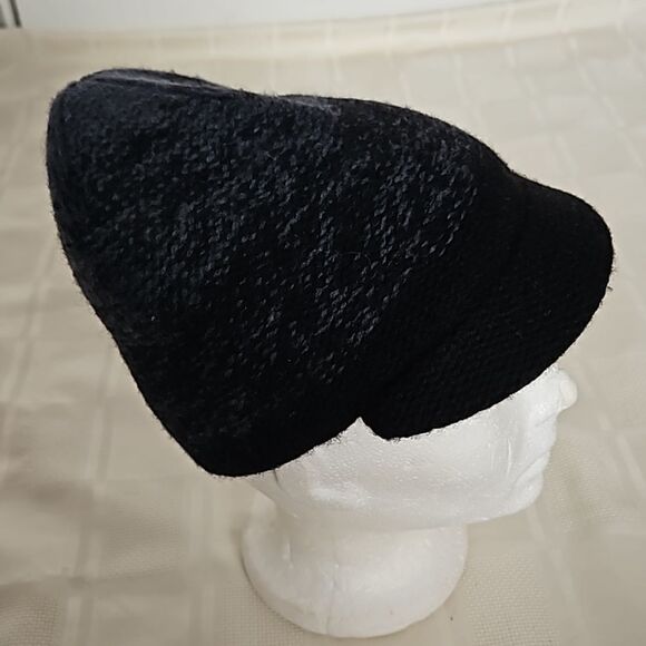 Lululemon Women's Knitted Winter Ball Cap Black/Gray One Size - Picture 4 of 16
